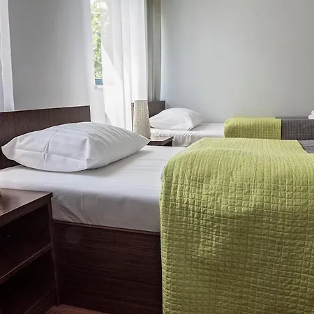 City Aparthotel Ξενοδοχείο με διαμερίσματα Στσέτσιν