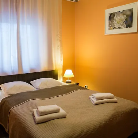 City Aparthotel Ξενοδοχείο με διαμερίσματα 3*